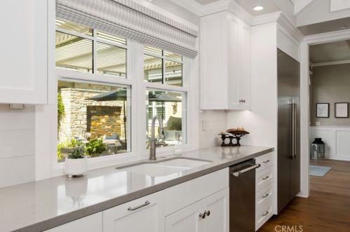 5461 Las Lomas St, Long Beach CA  90815-4138 exterior