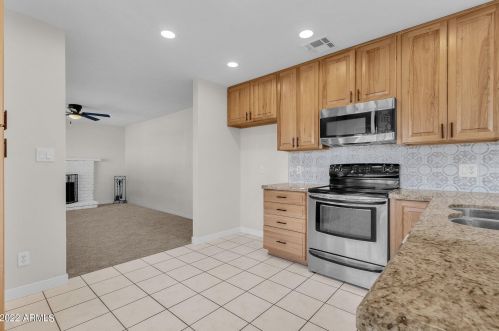 685 Harrison St, Chandler, AZ 85225-3906