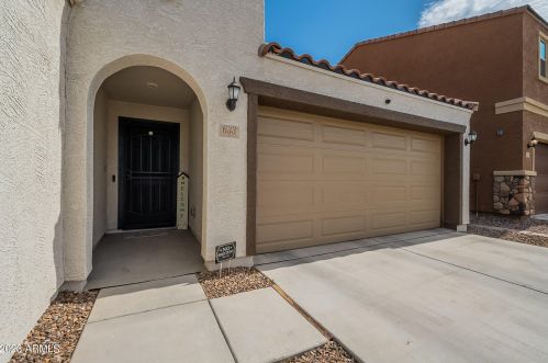 633 Elm Ln, Avondale, AZ 85323-2571