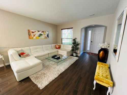 3864 Aspen Leaf Dr, Boynton Beach FL  33436-1700 exterior