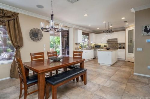 29236 Discovery Ridge Dr, Santa Clarita CA  91390-5761 exterior