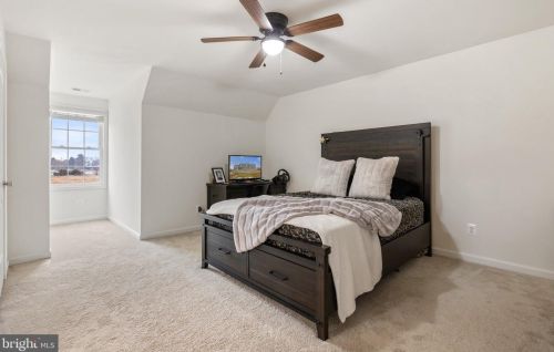 12950 Lemaster Dr, Nokesville VA  20181-2457 exterior