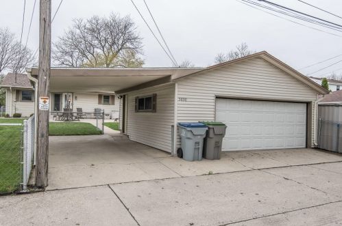 5030 20th St, Milwaukee WI 53233-2506 exterior