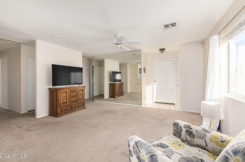 5802 74th Ln, Glendale, AZ 85303-4720