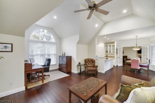 27 Twombly Ct, Morristown NJ  07960-5503 exterior