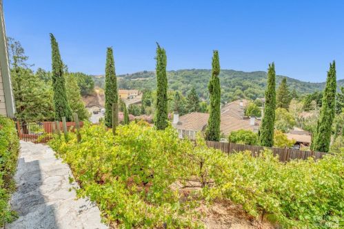 4084 Marcas St, Pinole CA  94564-1026 exterior