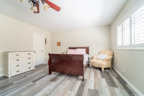 29000 Gladiolus Dr, Santa Clarita CA  91387-1828 exterior