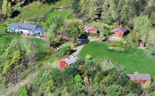 305 Cottrell Rd, Thomson, NY 12834-2413