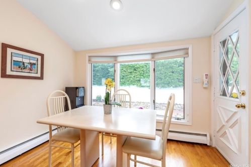 34 Forsythia Ln, Muttontown NY  11753-2337 exterior