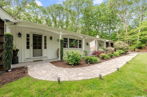 28 Hastings Dr, Northport, NY 11768-2509