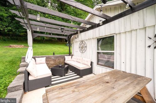 2149 Old Lancaster Pike, Swartzville PA  17569-9139 exterior