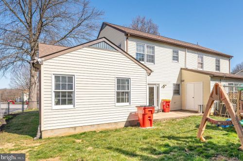 49 Bradford Ct, Charles Town WV  25414-4208 exterior