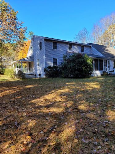 49 Walker Rd, Danville NH  03819-5105 exterior