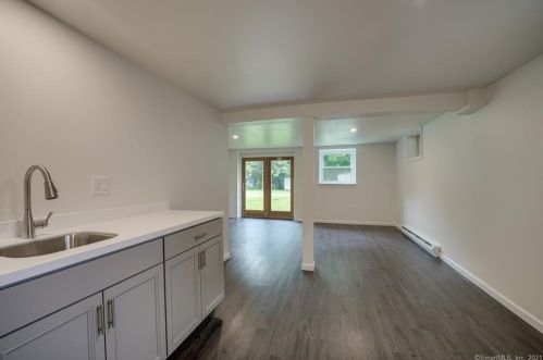 80 Circle Dr, Litchfield CT  06750-1710 exterior