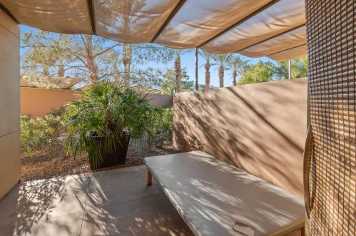 81450 Moonstone Ct, La Quinta CA  92253-8244 exterior