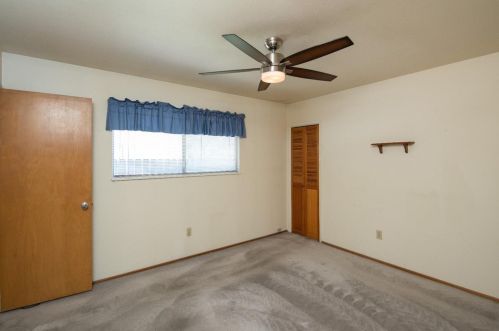 652 North St, Manteca CA 95336-4831 exterior