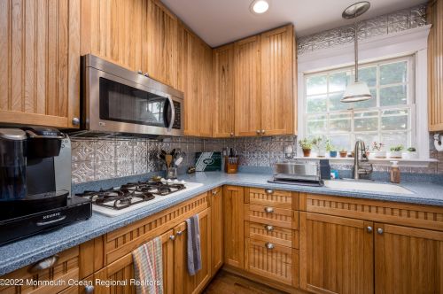 5 Adams Dr, Bricktown NJ 08724-3253 exterior