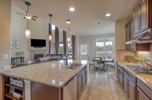 1229 Naranjo Dr, Georgetown, TX 78628