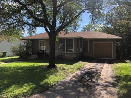 4824 Roanoke St, Fort Worth, TX 76116-8931