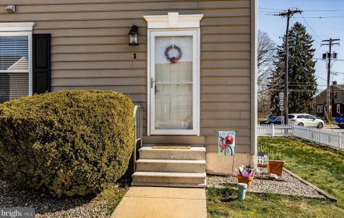 1 Terry Ct, Downingtown PA  19335-2606 exterior