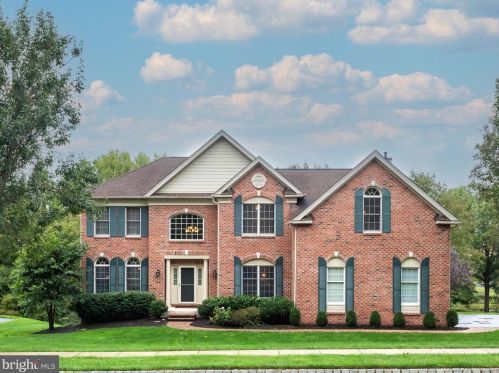 35 Strickland Way, Glen Mills, PA 19342-1665