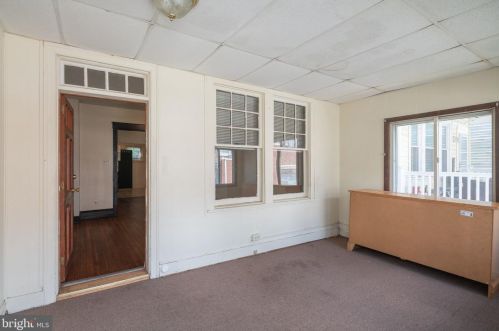 524 Ridgeway St, Gloucester, NJ 08030-1935