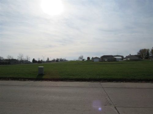 210 Dunkerton St, Dunkerton, IA 50626-9510
