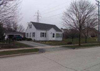 1334 Danny St, Waukesha, WI 53186-3953