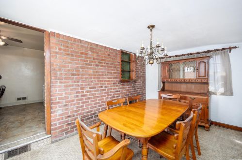 86 Diamond St, Floral Park NY  11003-4216 exterior