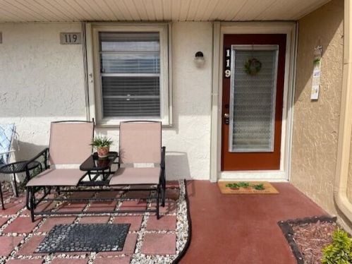119 Lake Barbara Dr, West Palm Beach, FL 33411-2440