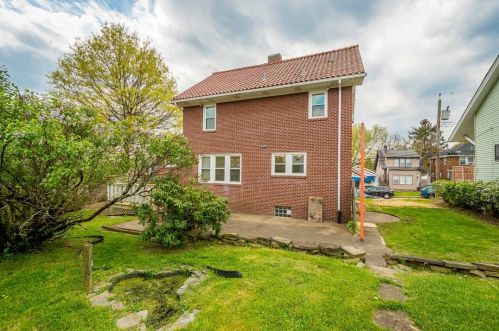 1537 Berkshire Ave, Pittsburgh PA  15226-2431 exterior