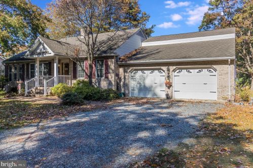 6221 Foster Rd, Spotsylvania, VA 22553-1723