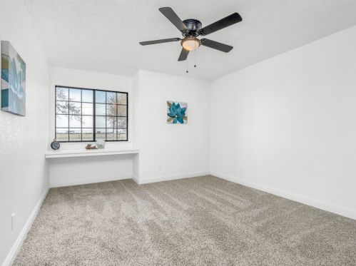 855 Mount Whitney Ave, Laton CA  93242-9724 exterior