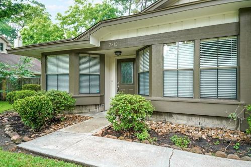 2819 Parkwood Manor Dr, Humble, TX 77339-1266