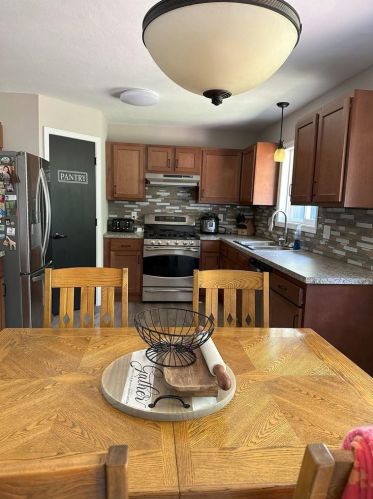 819 Edgewater St, Portage WI  53901-2320 exterior