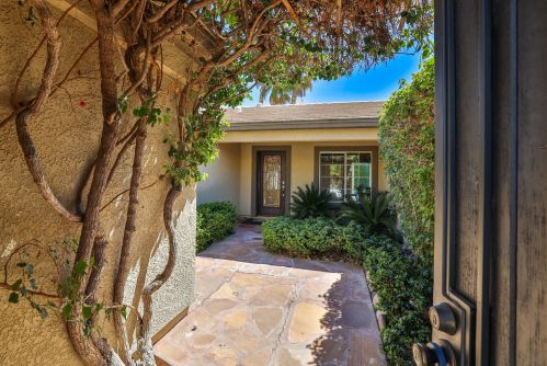 47850 Via Nice, La Quinta CA  92253-2159 exterior