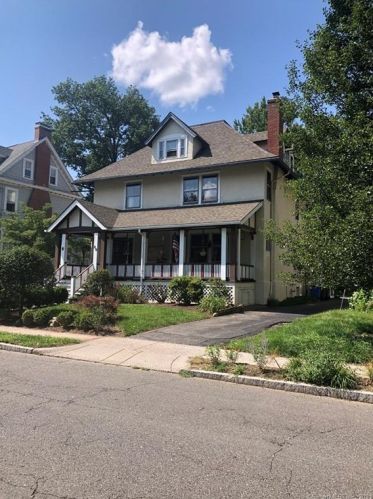 88 Fern St, Hartford, CT 06108-2743