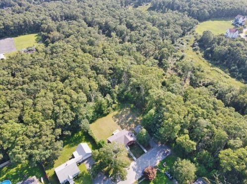 39 Cala Ave, Tiverton RI  02878-3214 exterior