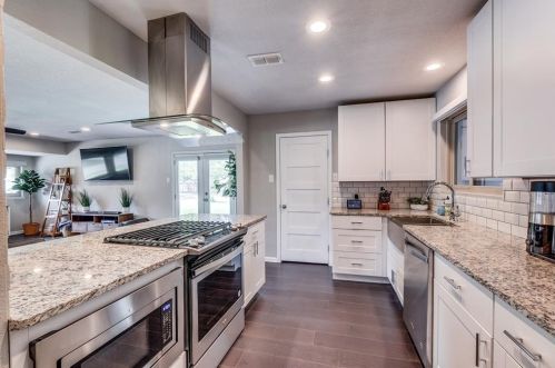 11221 Dalron Dr, Dallas TX  75218-1317 exterior