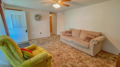 834 Vancouver Dr, Marion, OH 43302-6056