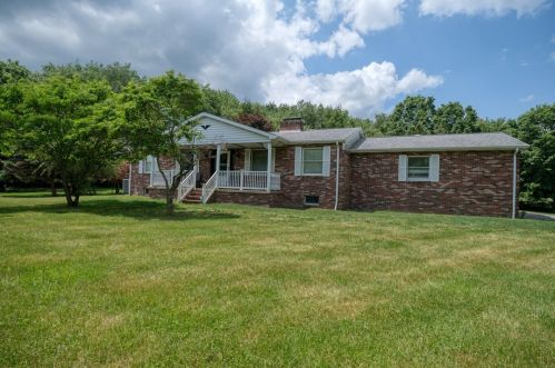 704 Unionville Rd, Prospect, PA 16052-2114