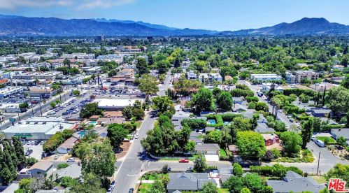 12202 Hartsook St, North Hollywood CA  91601-3961 exterior