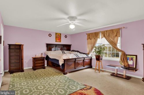 3244 Jonagold Dr, Harrisburg PA 17110-9129 exterior