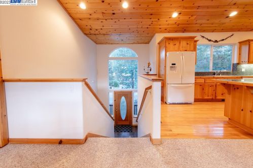 2342 Blitzen Rd, South Lake Tahoe, CA 96150-5147