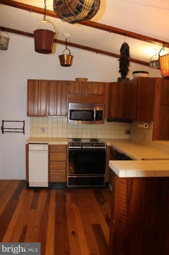 69 Eagle Trl, Charnita PA  17320-8104 exterior