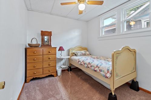 1806 Freeport Rd, New Kensington PA  15068-4004 exterior