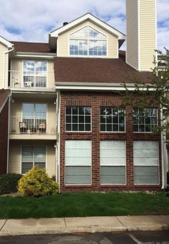207 Carriage Crossing Ln, Middletown, CT 06457-5862