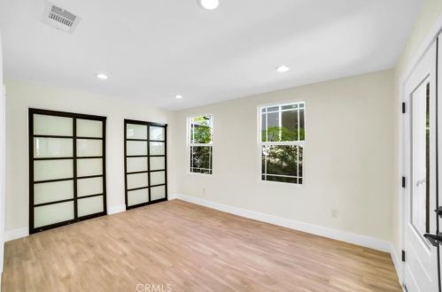 11512 La Maida St, North Hollywood CA  91601-4323 exterior