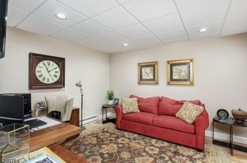 11 Cedar Ct, Hackettstown NJ  07840-2850 exterior