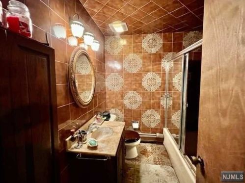 43 Chestnut St, Ridgefield Park NJ  07660-2245 exterior